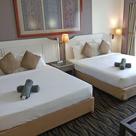 Rainbow Paradise Beachfront Penang Tanjung Bungah  Exterior foto