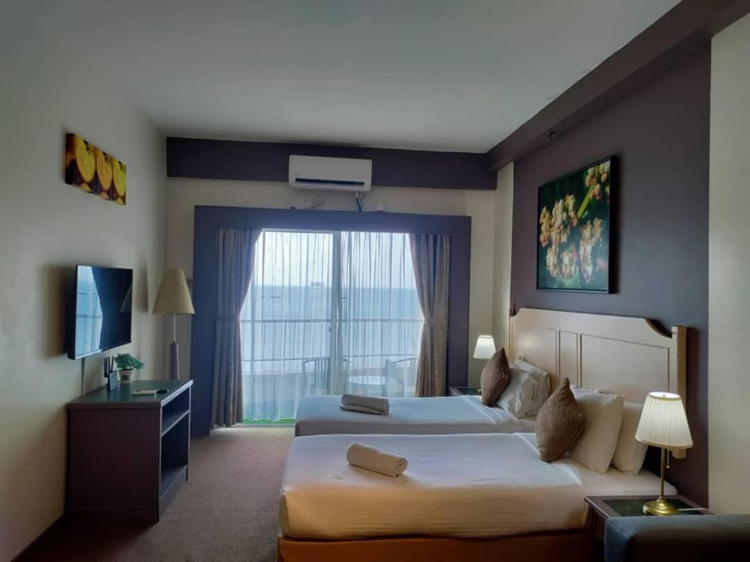 Rainbow Paradise Beachfront Penang Tanjung Bungah  Exterior foto