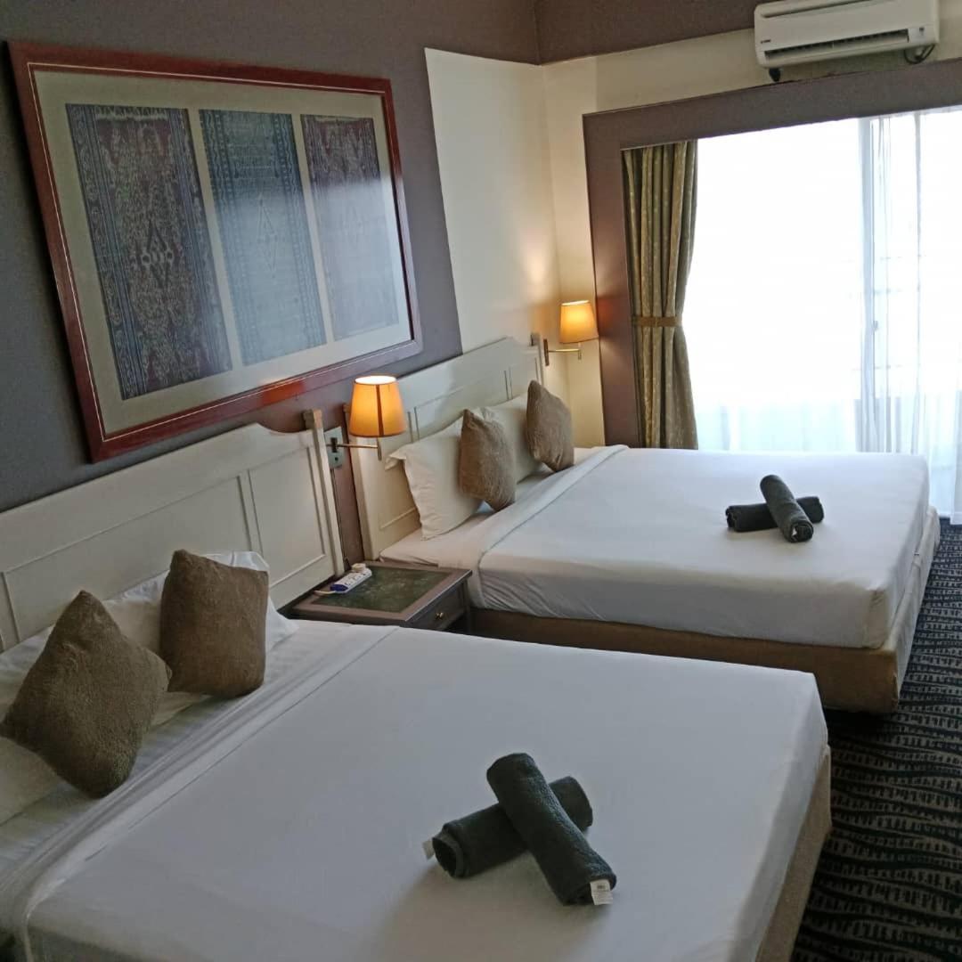 Rainbow Paradise Beachfront Penang Tanjung Bungah  Exterior foto